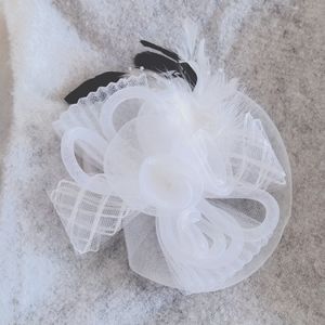 Fascinator Flower White w/Black Feather Beaded Corsage Hair Clips